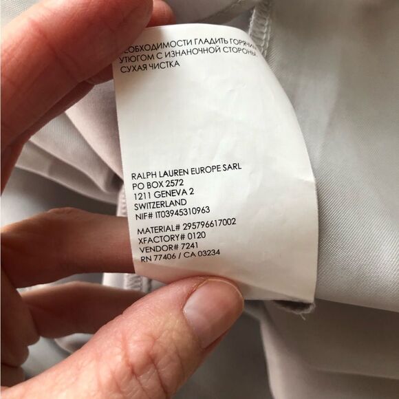 Club Monaco Dropped Shoulder Long Sleeve High Low Flowy Two Button Top Size L - Picture 11 of 11